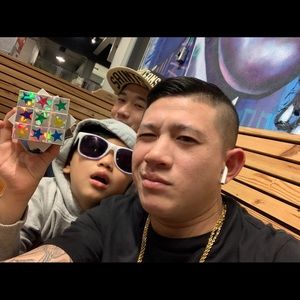 Meet your Posher, Cuong